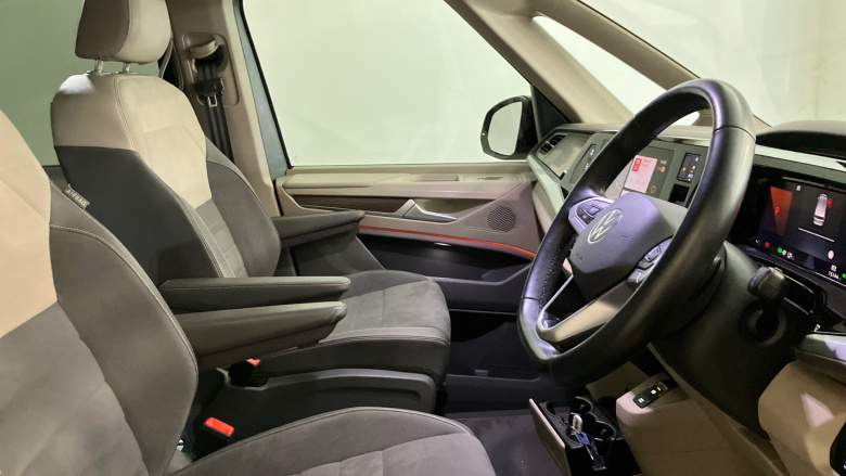 Volkswagen Multivan 1.4 TSI eHybrid Style 5dr LWB DSG Estate